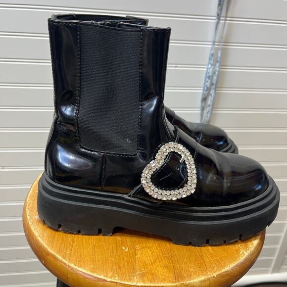 ZARA Patent leather Lug Sole Side Zip Boots w/Rhinestone Heart Buckle Size 36=6 - Picture 6 of 15